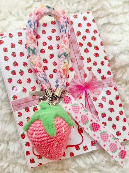 Hand Knitted Strawberry Phone Cord【s0000015612】