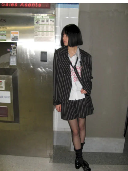 Loose-Fit Vertical-Stripe Suit Shorts【s0000014210】