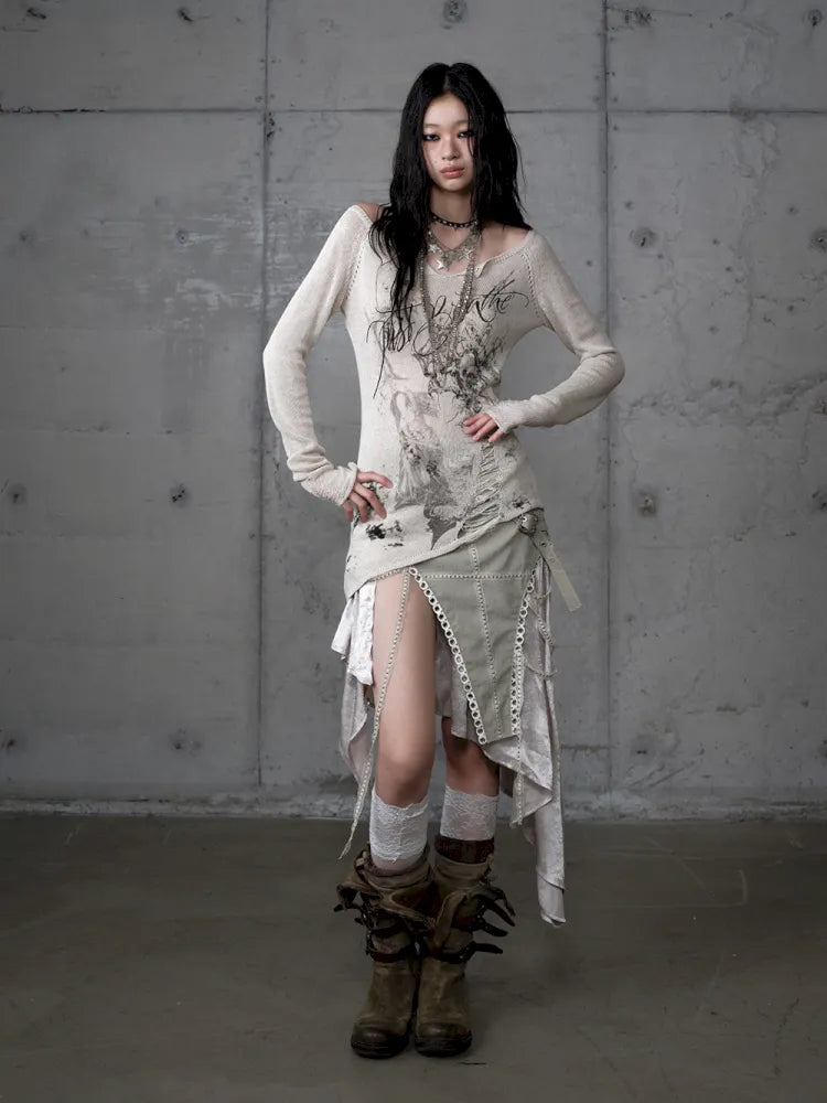 Slim-Fit V-Neck Long-Sleeve Knit Top【s0000013947】