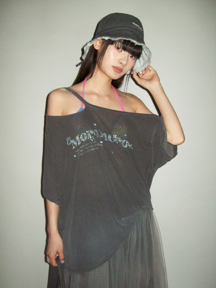 Loose-fitting off-the-shoulder T-shirt【s0000012562】