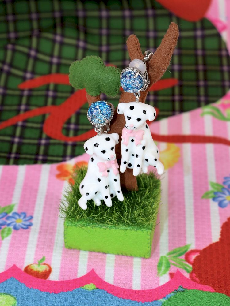 Retro spotted dog earrings【s0000013338】