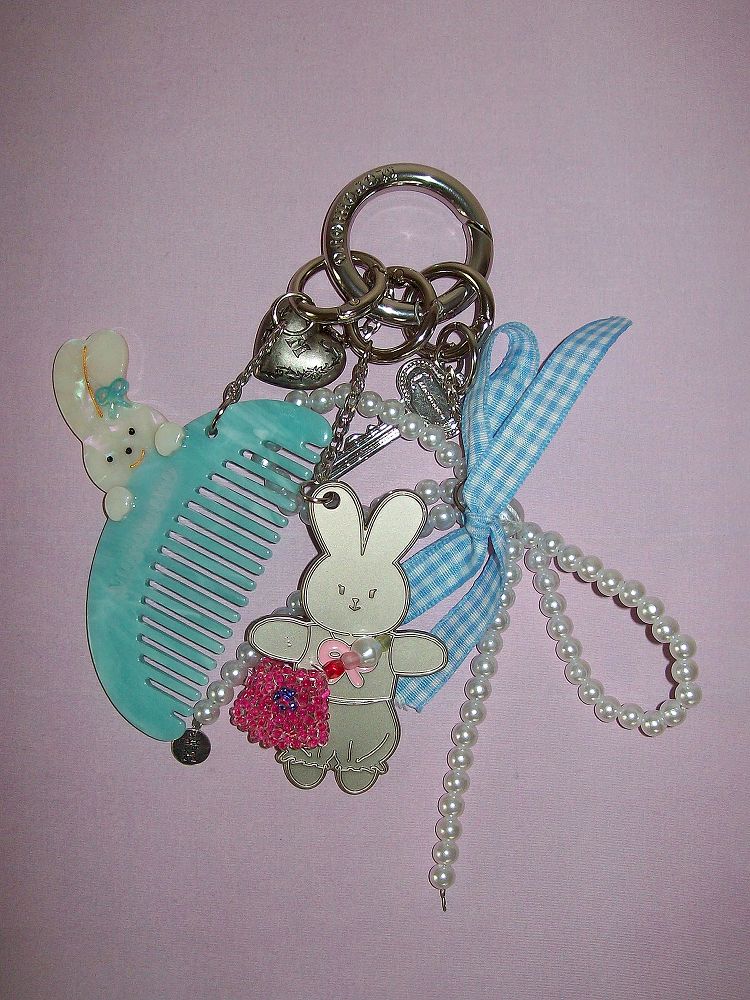 Cute dreamy rabbit comb pendant【s0000012515】