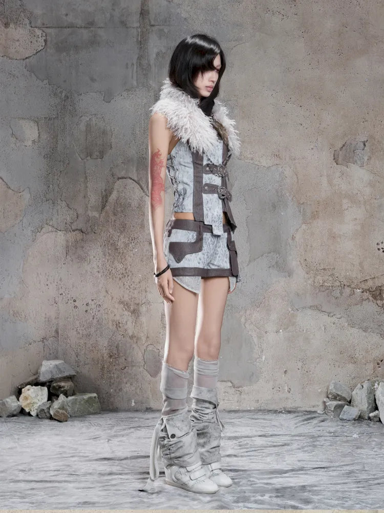 Strappy Asymmetric Cut-Out Fitted Halter Top【s0000014138】