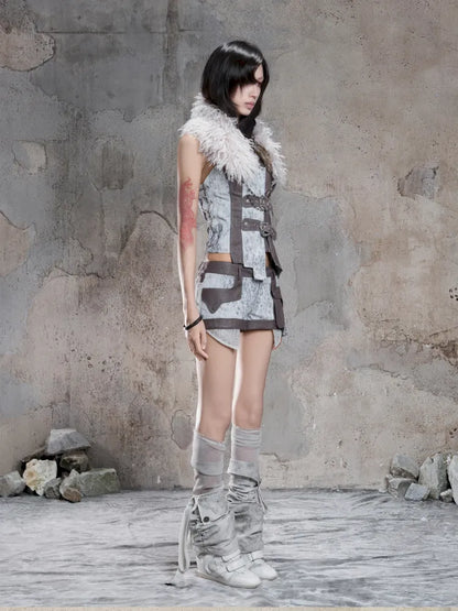 Strappy Asymmetric Cut-Out Fitted Halter Top【s0000014138】