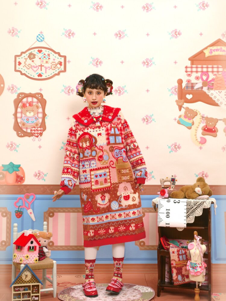 Red Sewing Bear Mink Fleece Sweater【s0000015583】