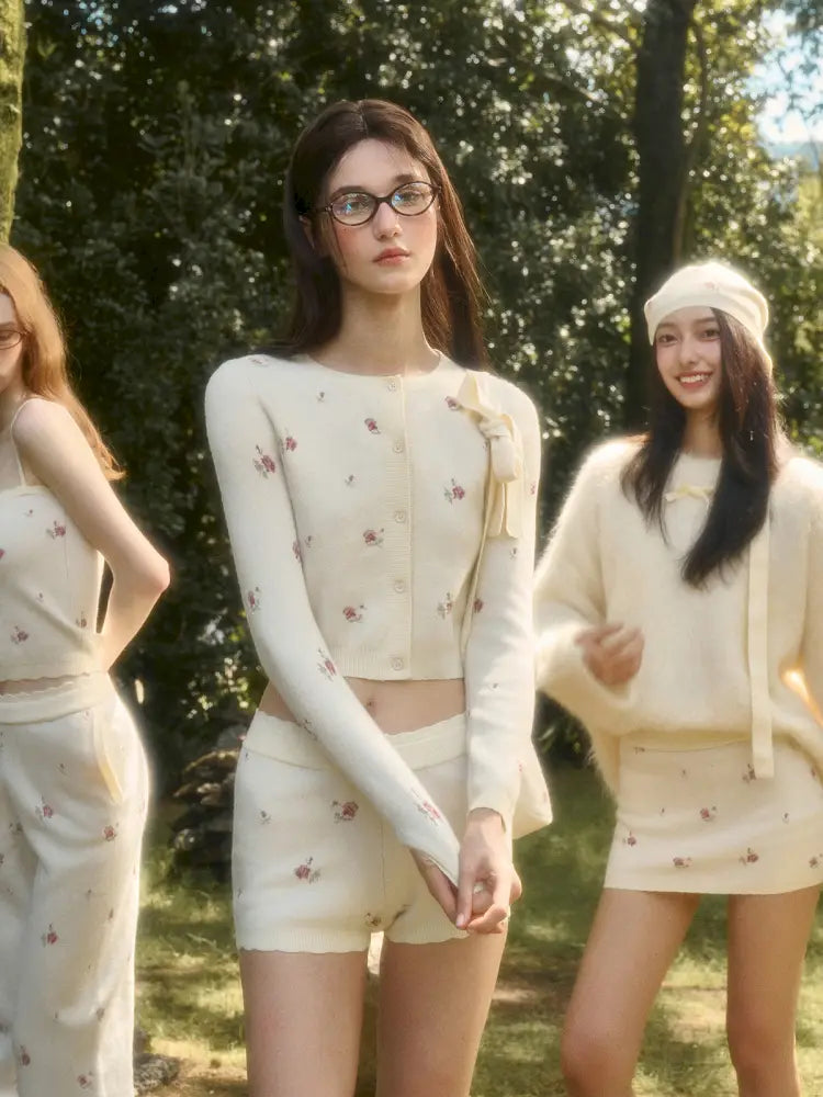 Floral Print “Mix & Match” Sweet Floral Knit Top【s0000014324】