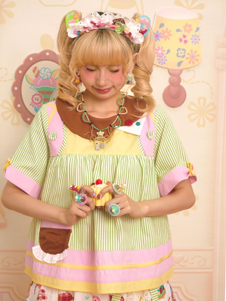 Asymmetric Neck Cute Doll Shirt【s0000013349】