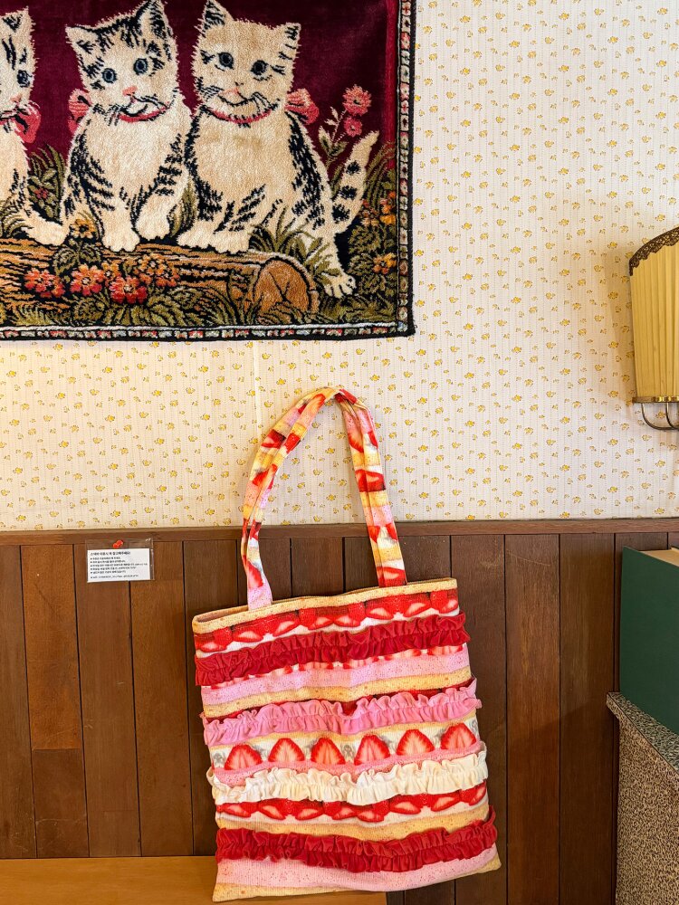 Strawberry Cake Corduroy Bag【s0000015611】