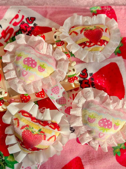 Lace Strawberry Hairpin Keychain【s0000015113】