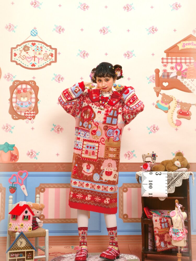 Red Sewing Bear Mink Fleece Sweater【s0000015583】