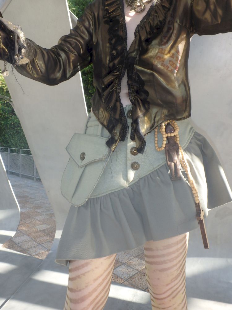 Oddly shaped short skirt【s0000013179】