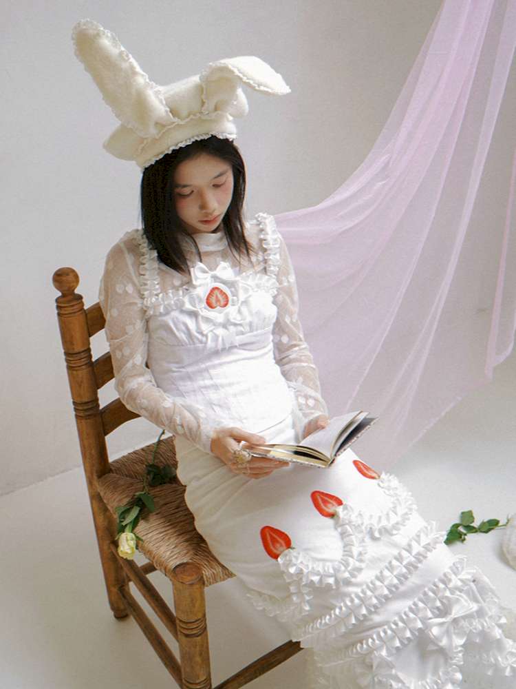 Polka Dot Strawberry Badge Camisole Top【s0000014939】