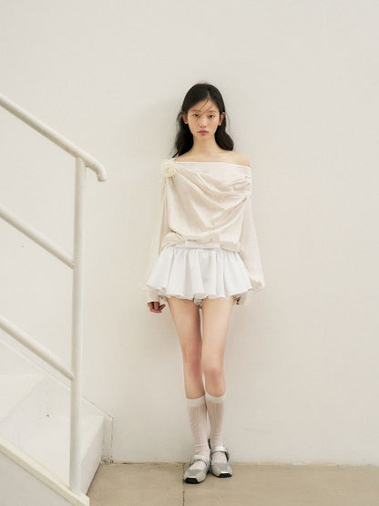White Glossy Satin Short Skirt Pants【s0000011960】