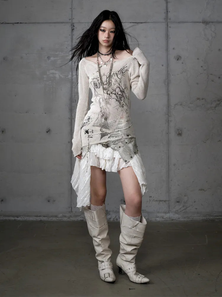 Slim-Fit V-Neck Long-Sleeve Knit Top【s0000013947】