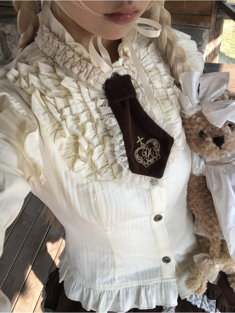 Lotus Sleeve Lace Beige Crop Top【s0000015614】