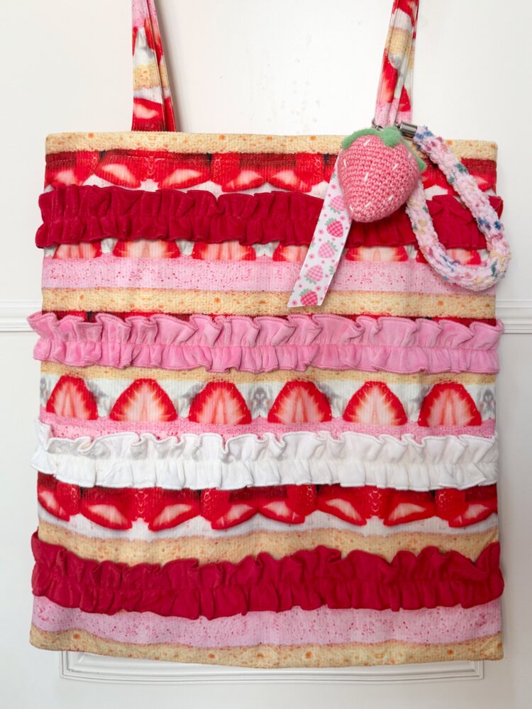 Hand Knitted Strawberry Phone Cord【s0000015612】