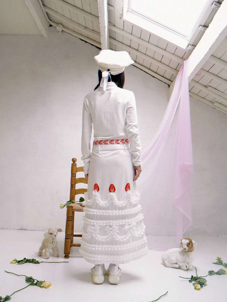 Strawberry Cake Print High-Neck T-Shirt【s0000014530】