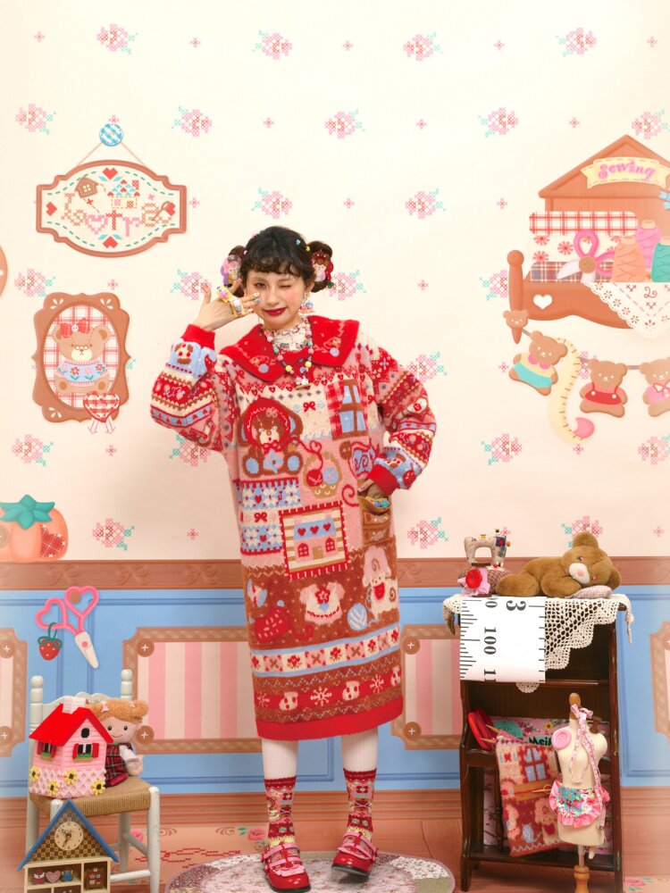 Red Sewing Bear Mink Fleece Sweater【s0000015583】