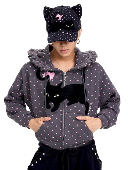 A cat's beanie hat on his head【s0000014095】