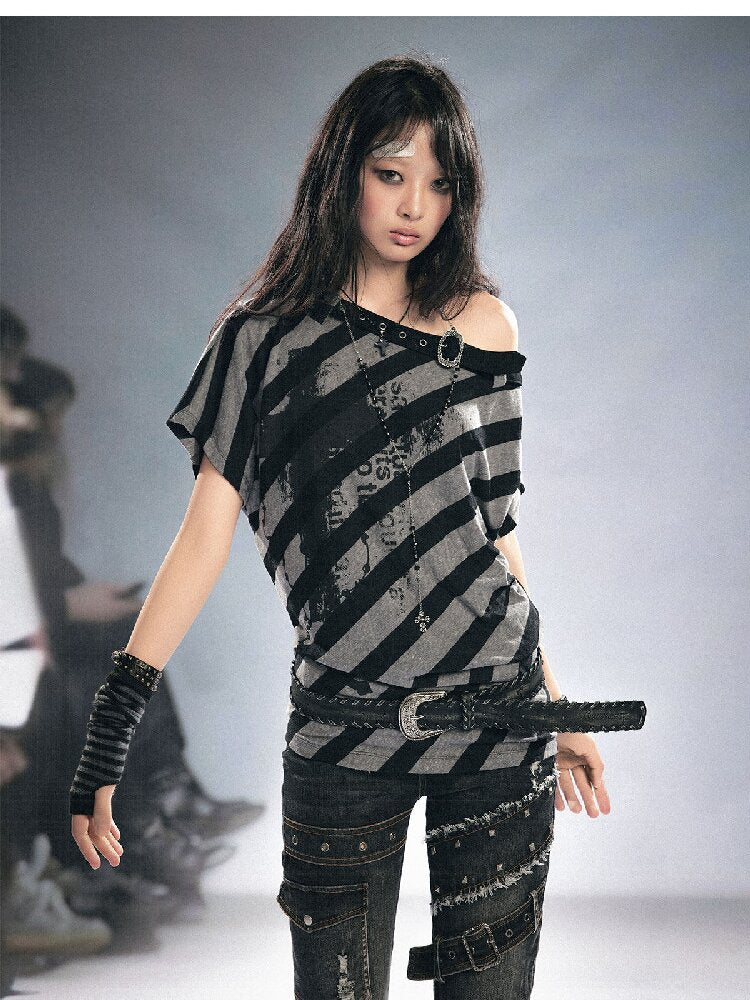 Bat Striped Graffiti Loose T-Shirt【s0000016215】