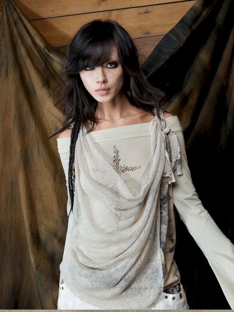 Slim-Fit Off-Shoulder Long-Sleeve T-Shirt【s0000013895】