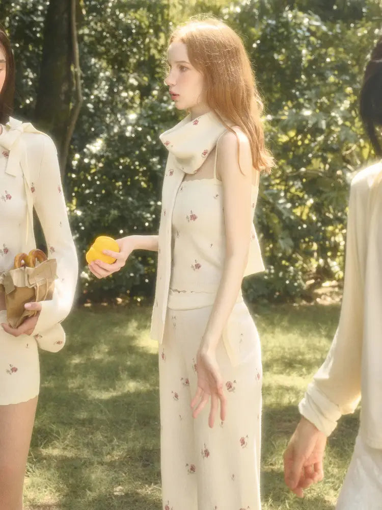 Floral Print “Mix & Match” Sweet Floral Knit Top【s0000014324】