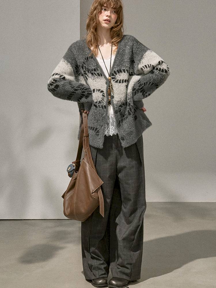 Oversized V-Neck Knit Cardigan【s0000014404】