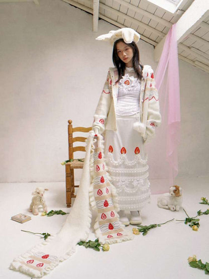 Cream Strawberry Cake Jacquard Scarf【s0000014526】