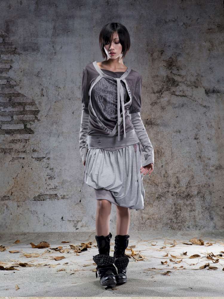 High-Stretch Printed Rhinestone Knit Top【s0000014490】