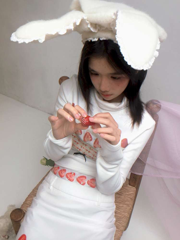 Strawberry Cake Print High-Neck T-Shirt【s0000014530】