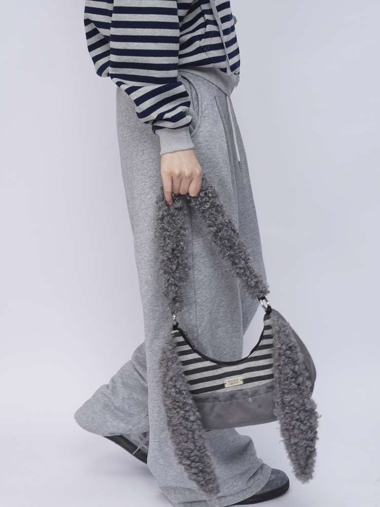 Rabbit Plush Versatile Commuter Crossbody Bag【s0000014618】