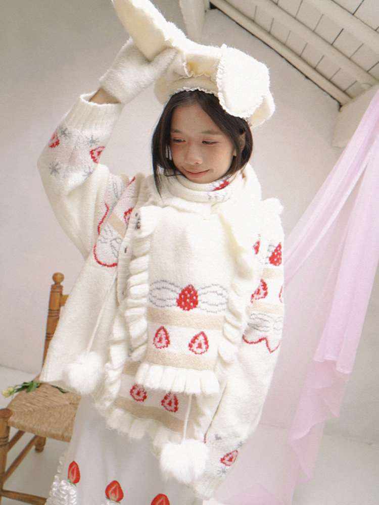Cream Strawberry Cake Jacquard Scarf【s0000014526】