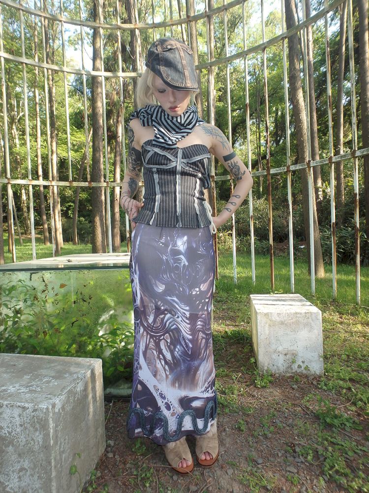 Printed Shaped Slit Mesh Half-body Dress【s0000012466】