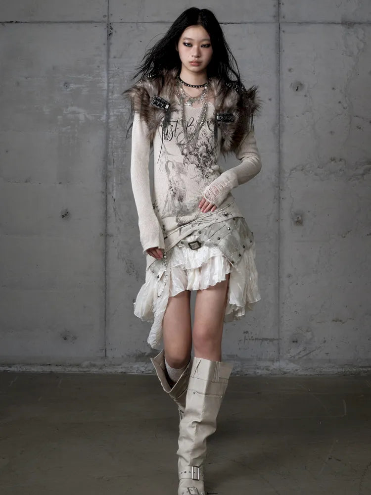 Slim-Fit V-Neck Long-Sleeve Knit Top【s0000013947】