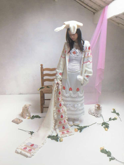 Cream Strawberry Cake Jacquard Scarf【s0000014526】