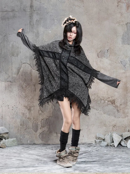 Asymmetrical fringe detailing on a niche knit top【s0000014136】