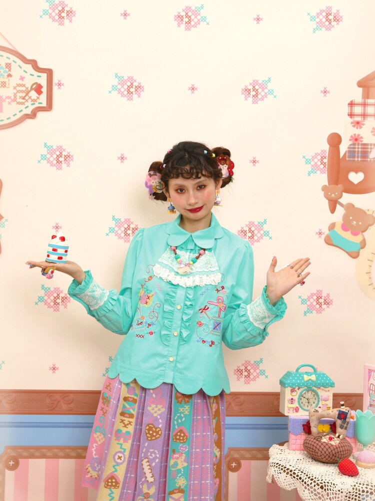 Petal Collar Embroidery Shirt In【s0000015573】