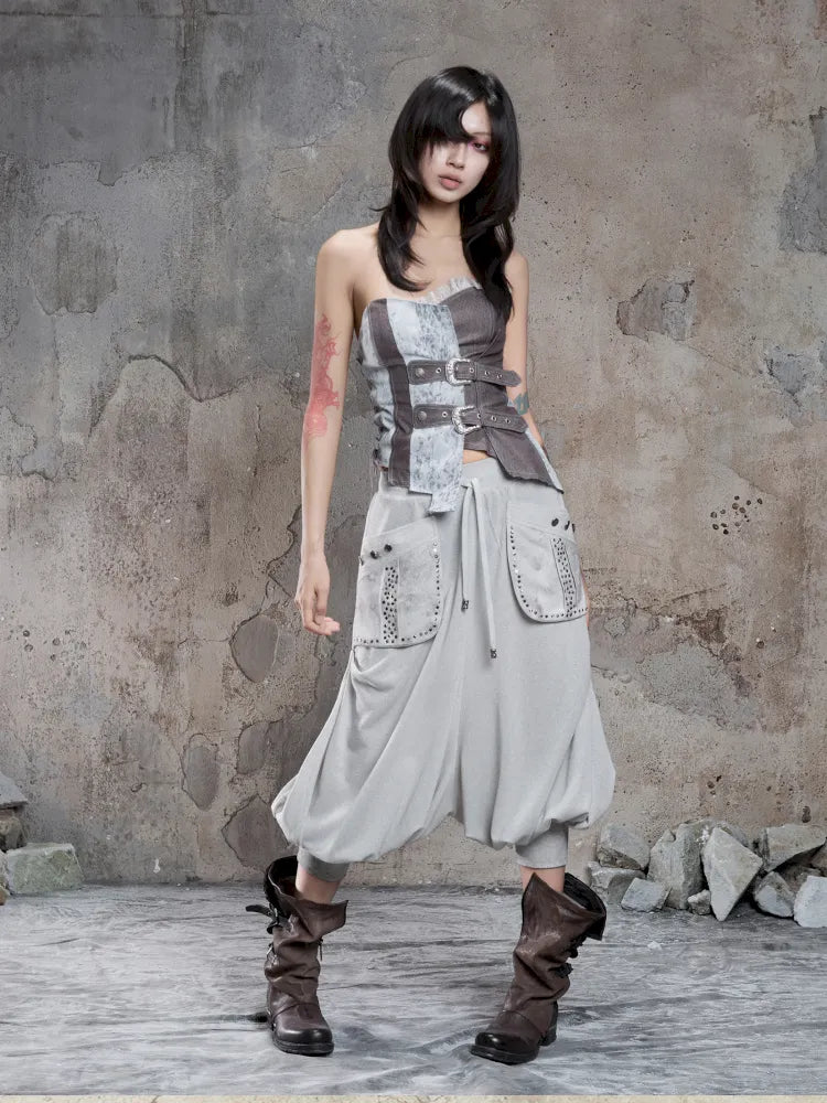 Strappy Asymmetric Cut-Out Fitted Halter Top【s0000014138】