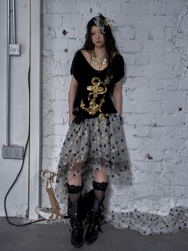 Large neckline loose-fitting T-shirt【s0000012799】