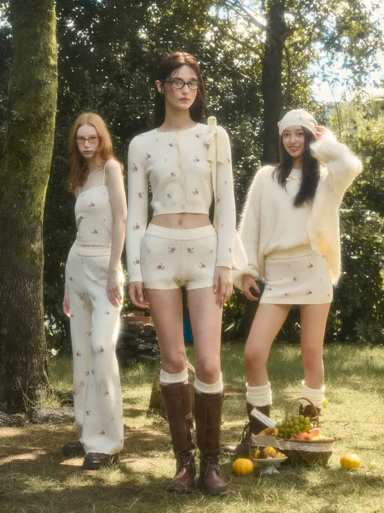 Floral Print “Mix & Match” Sweet Floral Knit Top【s0000014324】