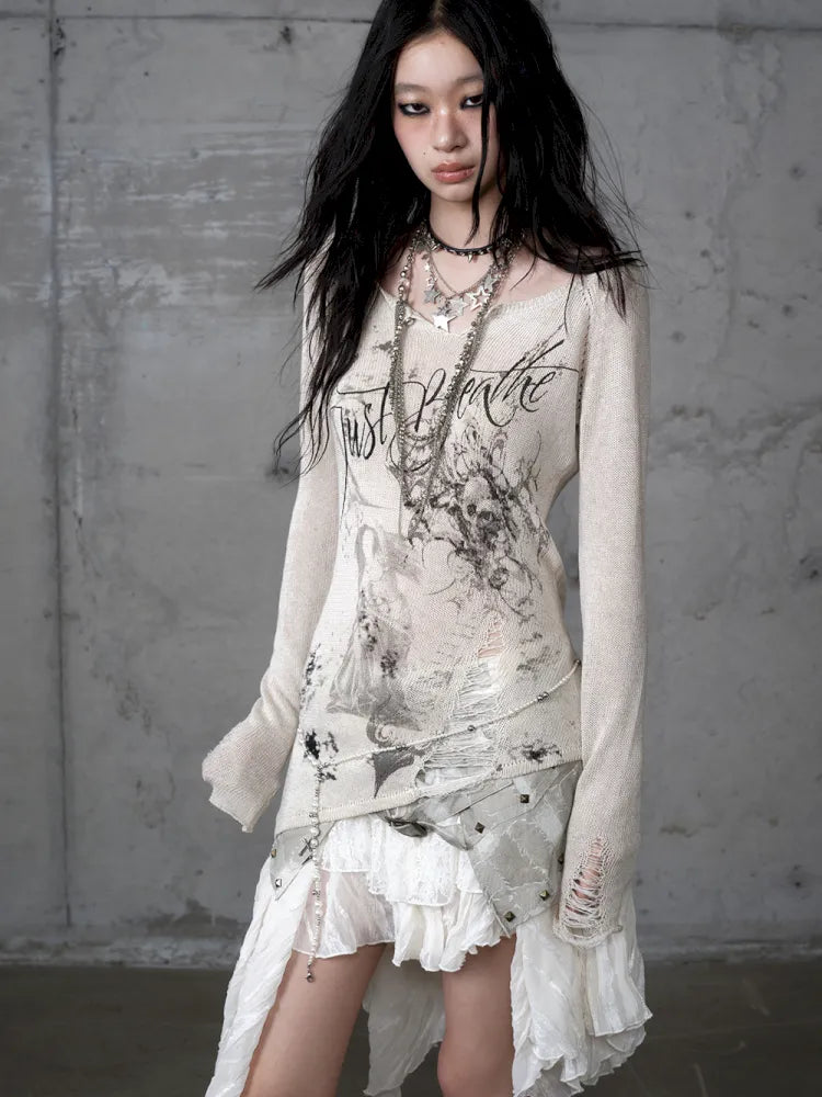 Slim-Fit V-Neck Long-Sleeve Knit Top【s0000013947】