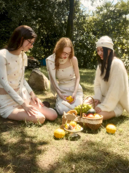 Floral Print “Mix & Match” Sweet Floral Knit Top【s0000014324】