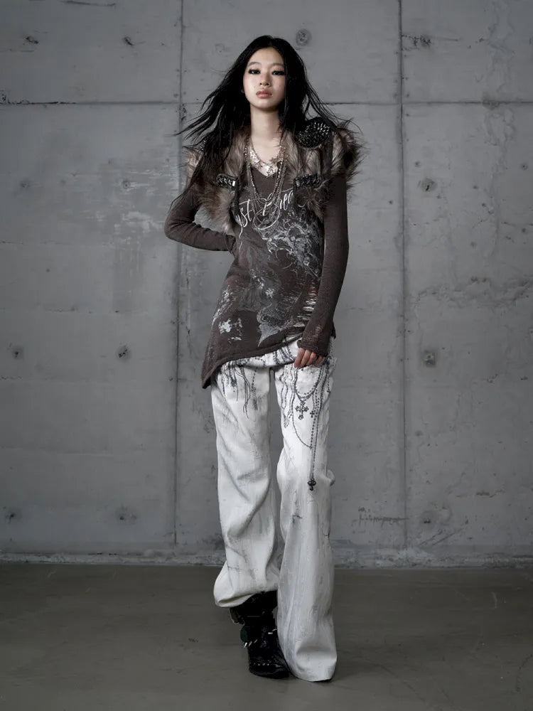 Slim-Fit V-Neck Long-Sleeve Knit Top【s0000013947】