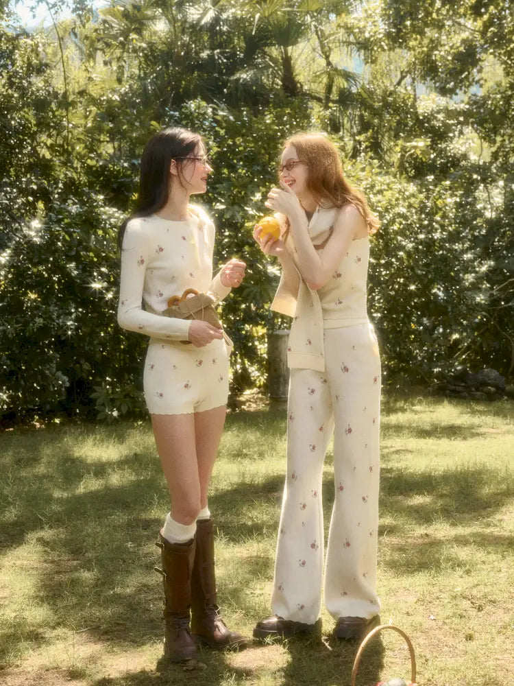 Floral Print “Mix & Match” Sweet Floral Knit Top【s0000014324】