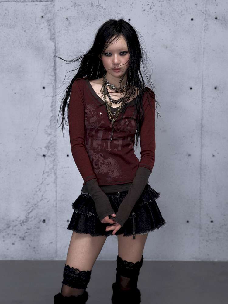 Retro Punk V-Neck Stretch T-Shirt【s0000014928】