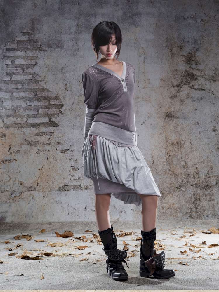 High-Stretch Printed Rhinestone Knit Top【s0000014490】