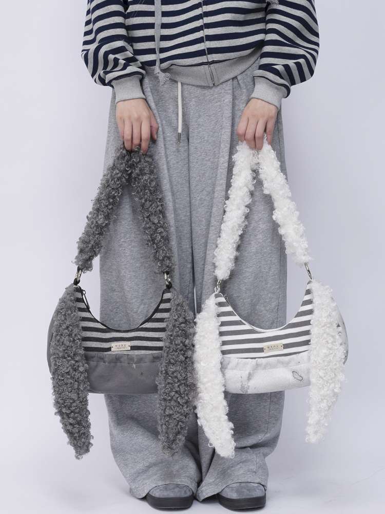 Rabbit Plush Versatile Commuter Crossbody Bag【s0000014618】