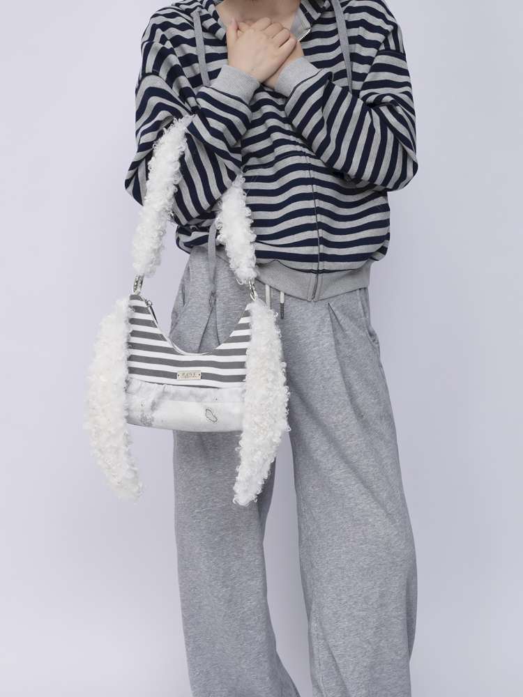 Rabbit Plush Versatile Commuter Crossbody Bag【s0000014618】