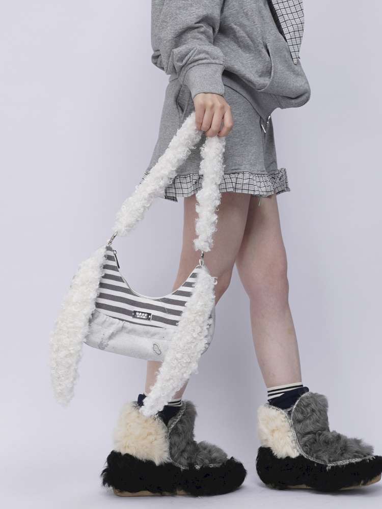 Rabbit Plush Versatile Commuter Crossbody Bag【s0000014618】