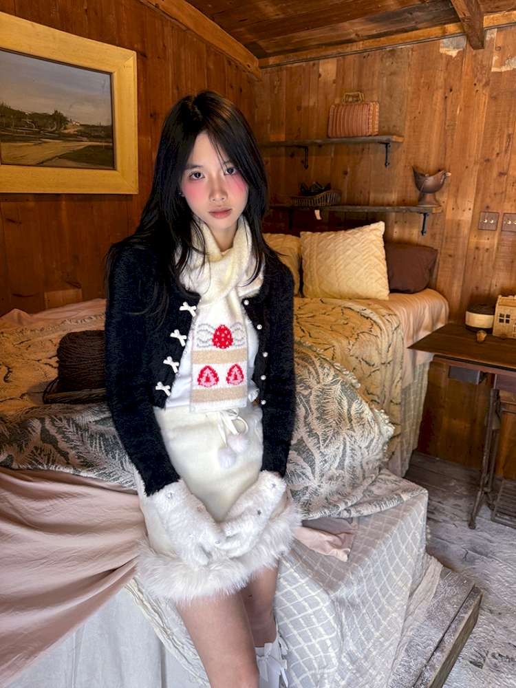 Strawberry Cake Jacquard Knit Scarf【s0000014943】